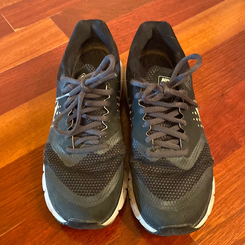 Ladies Nike Sneakers!